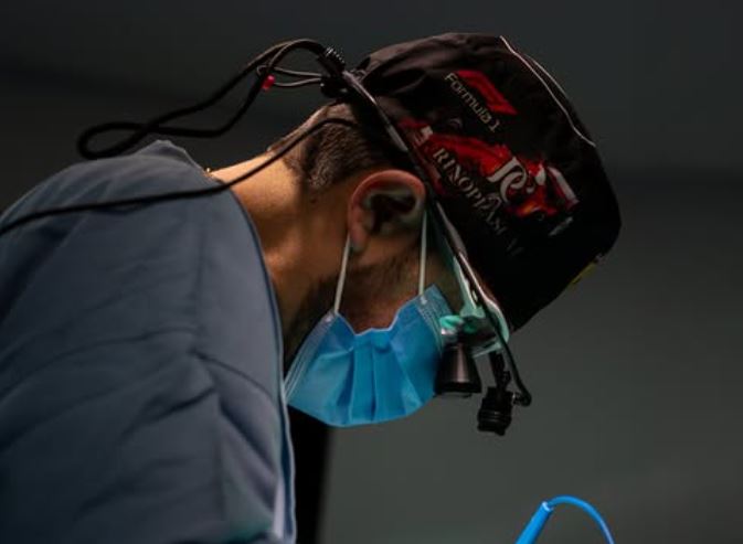 Rinoplastia ultrasónica en Cuenca: Innovación que transforma tu perfil